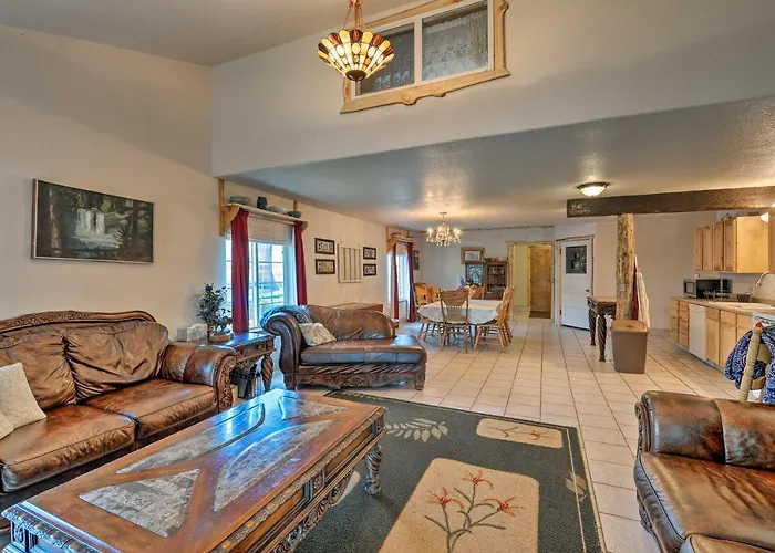 Kayaks & Views: Yellowstone River In Holiday home Clark
